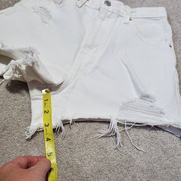 LEVI'S High Waisted Mom Jean Shorts 3" Distressed 100% Cotton White Women's 25 - Picture 14 of 15